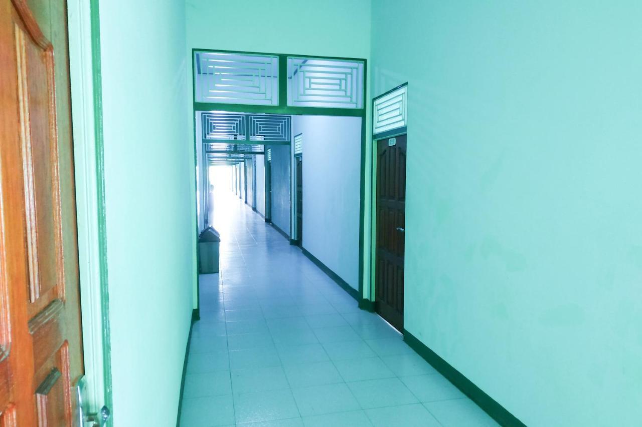 Super Oyo 3098 Hotel Sahabat Baru Singkawang Zewnętrze zdjęcie