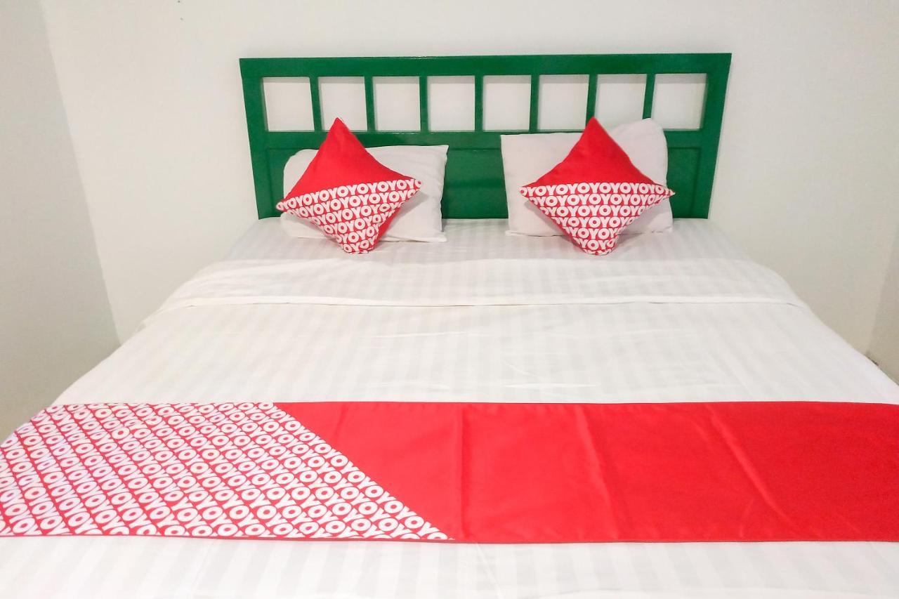Super Oyo 3098 Hotel Sahabat Baru Singkawang Zewnętrze zdjęcie
